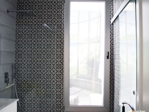 Ventana para baño de grandes dimensiones – proyecto en Massanassa – Valencia Ventana para baño de grandes dimensiones – proyecto en Massanassa – Valencia